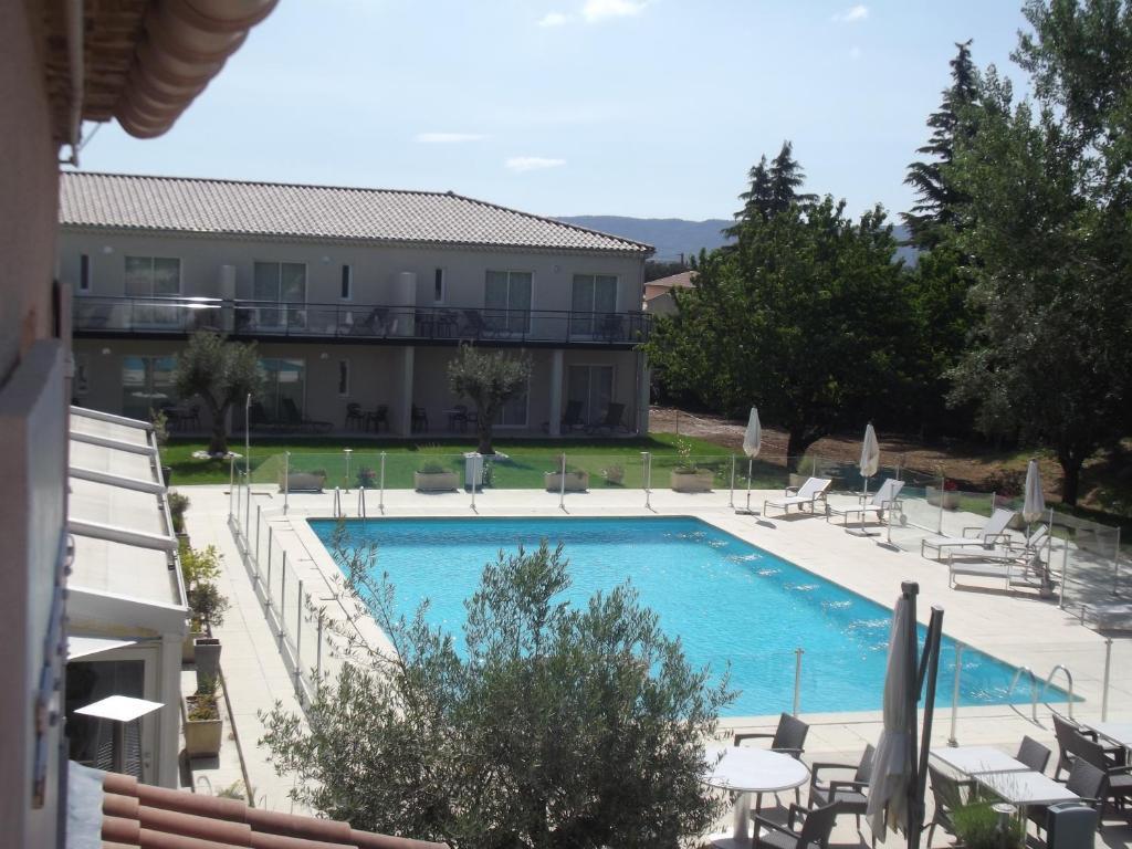 Le Domaine Des Oliviers Hotel Pierrelatte ภายนอก รูปภาพ
