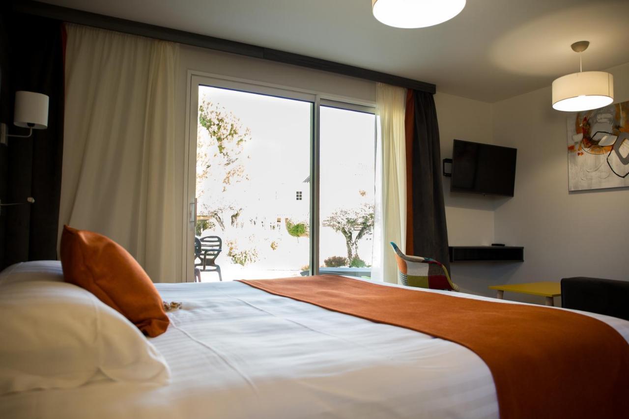 Le Domaine Des Oliviers Hotel Pierrelatte ภายนอก รูปภาพ