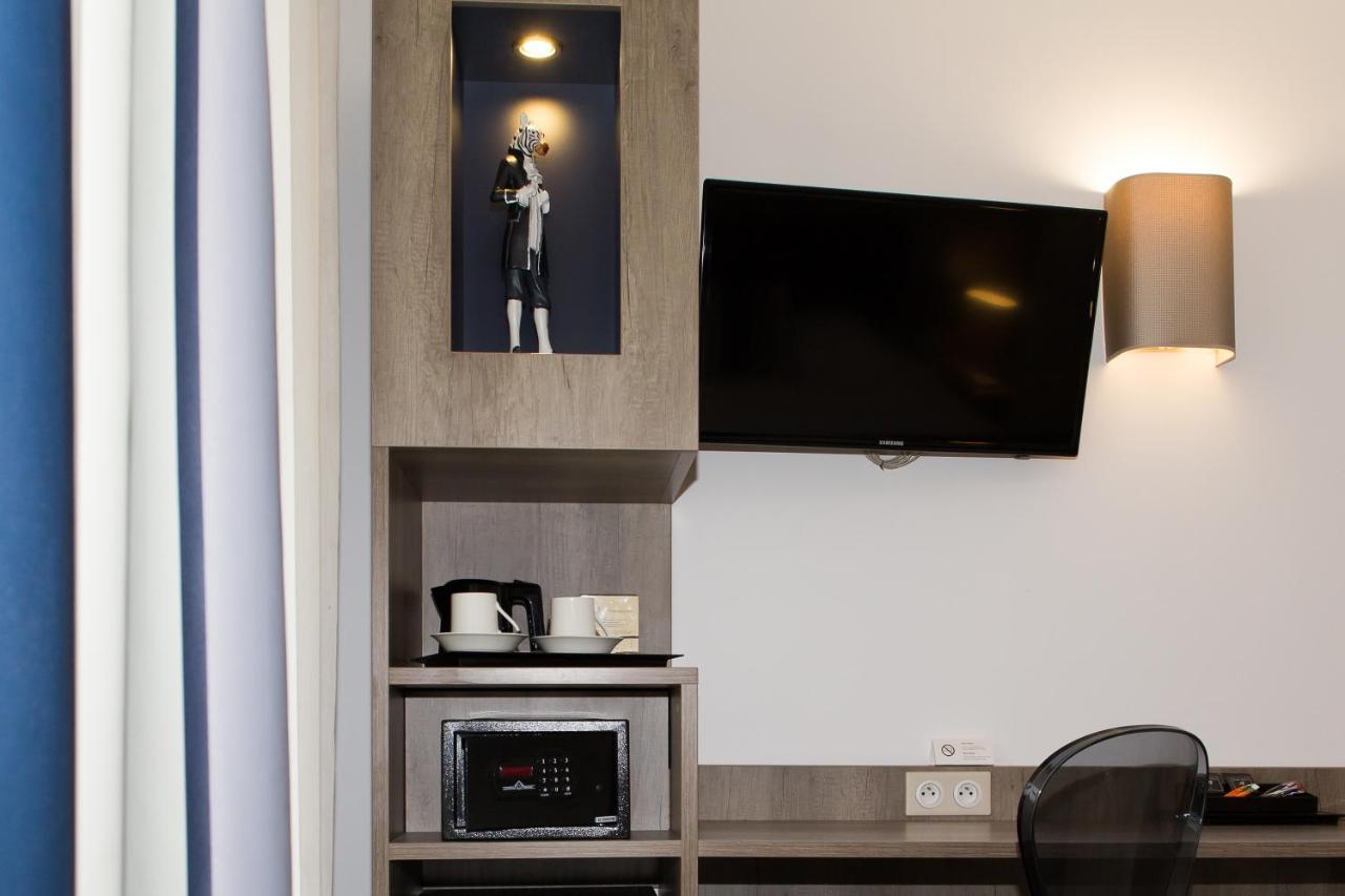 Le Domaine Des Oliviers Hotel Pierrelatte ภายนอก รูปภาพ