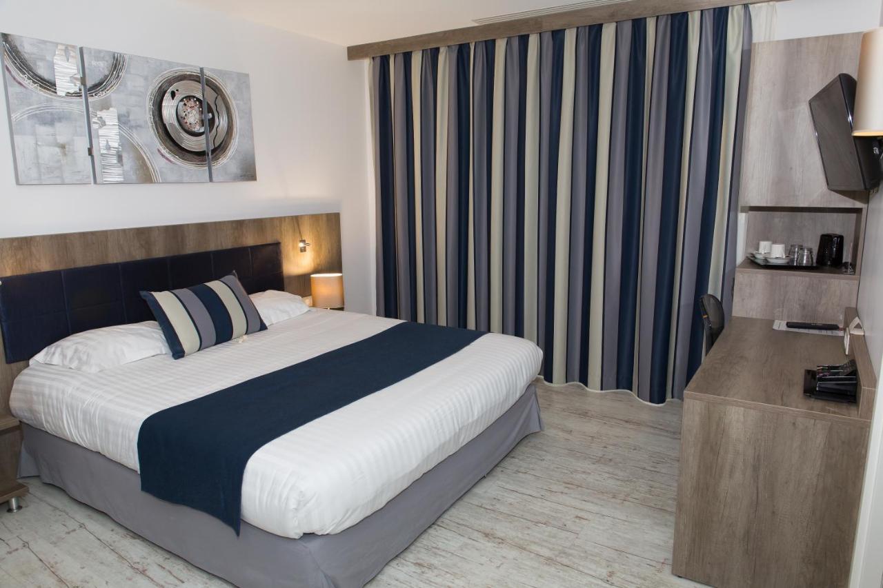 Le Domaine Des Oliviers Hotel Pierrelatte ภายนอก รูปภาพ